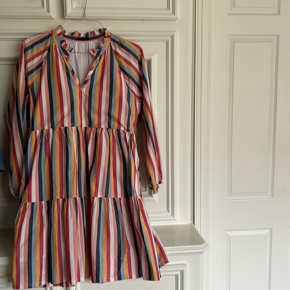 Beautiful cotton tiered dress from JCrew. 36 inches long and 22 inches across